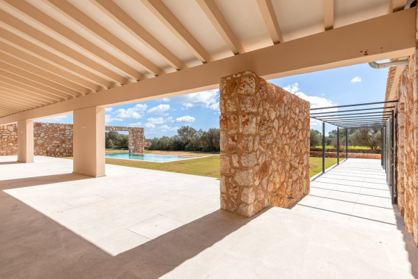 Exclusive new finca with pool in the southeast of Mallorca near Sa Rapita image 5