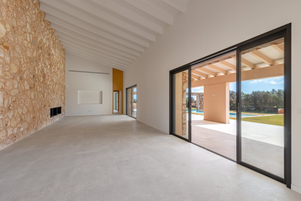 Exclusive new finca with pool in the southeast of Mallorca near Sa Rapita image 6