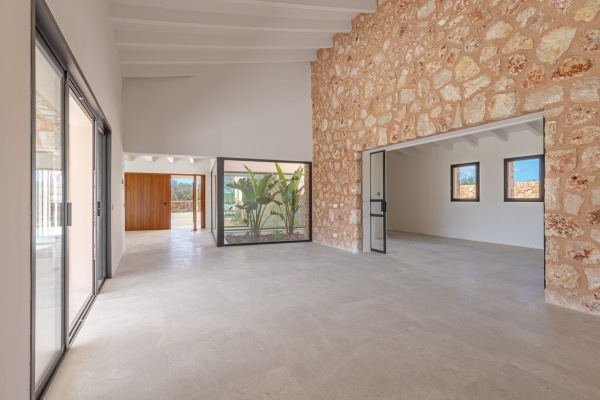 Exclusive new finca with pool in the southeast of Mallorca near Sa Rapita image 7