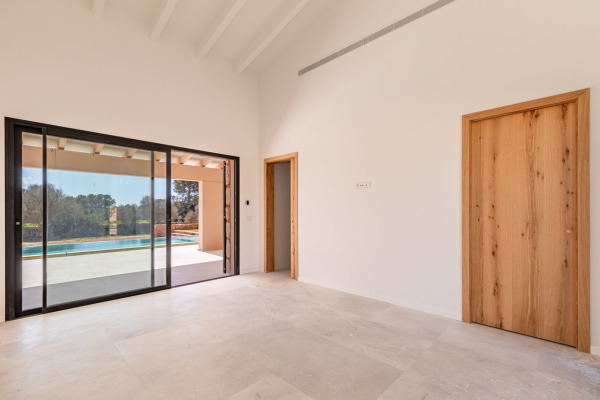 Exclusive new finca with pool in the southeast of Mallorca near Sa Rapita image 8