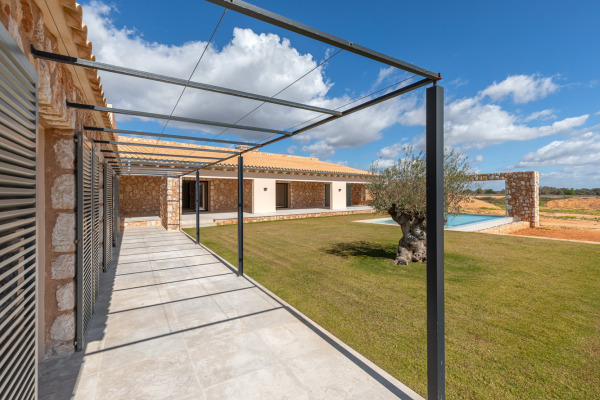 Exclusive new finca with pool in the southeast of Mallorca near Sa Rapita image 12