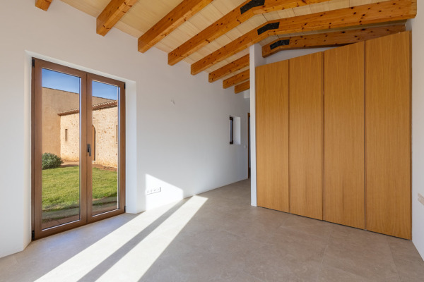 New finca with stunning views near Santanyi image 9