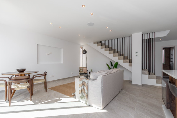 Completely modernized villa with pool in El Toro image 5