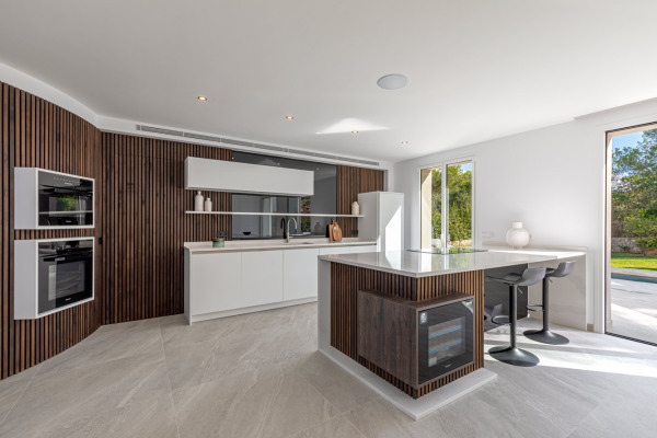 Completely modernized villa with pool in El Toro image 6