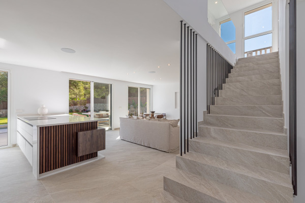 Completely modernized villa with pool in El Toro image 8