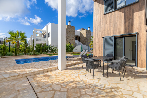 Modern, as-new villa in Cala Murada on the east coast of Mallorca image 2
