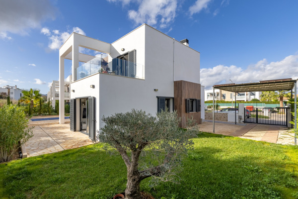 Modern, as-new villa in Cala Murada on the east coast of Mallorca image 4