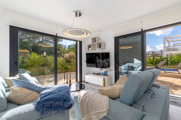 Modern, as-new villa in Cala Murada on the east coast of Mallorca image 5