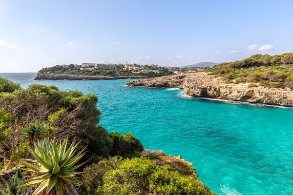 Unique frontline villa with stunning views right by the sea in Cala Anguila