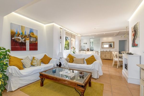 Sea view apartment in sought-after residential area in Illetas image 5