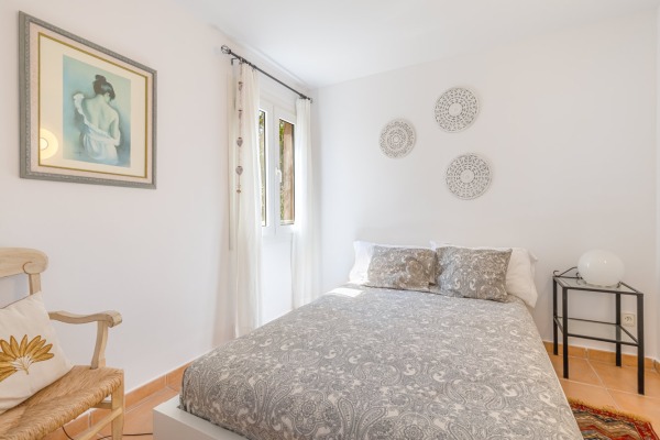 Sea view apartment in sought-after residential area in Illetas image 10