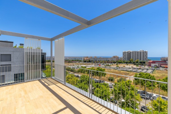 New sea-view penthouse in a new-build development behind Portixol