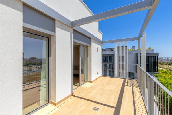 New sea-view penthouse in a new-build development behind Portixol image 7