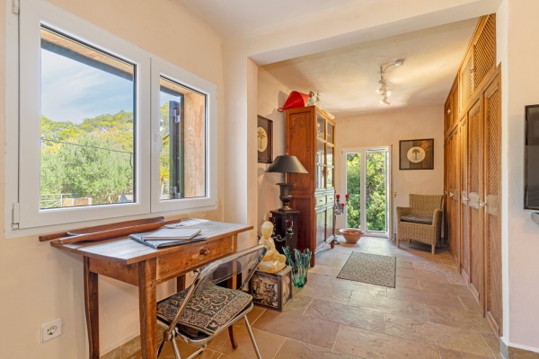 Mediterranean house with holiday rental license directly by the sea image 12