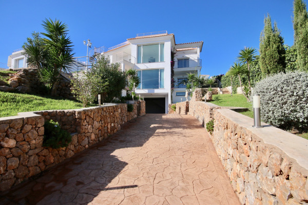 New build villa in popular residential area of Nova Santa Ponsa image 2