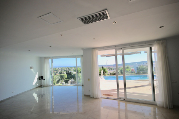 New build villa in popular residential area of Nova Santa Ponsa image 5