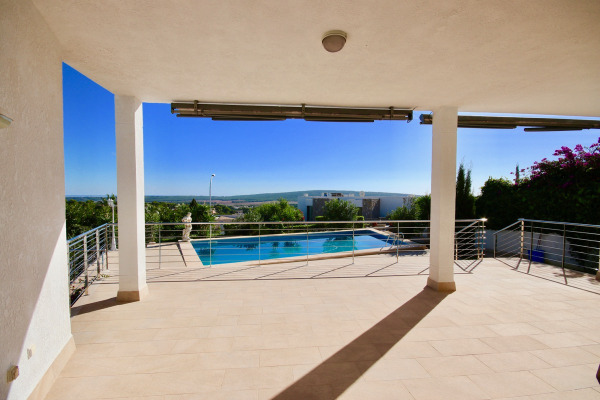 New build villa in popular residential area of Nova Santa Ponsa image 8
