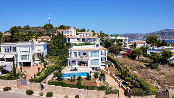 New build villa in popular residential area of Nova Santa Ponsa image 9
