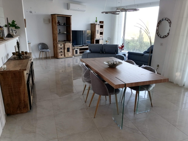 New build villa in popular residential area of Nova Santa Ponsa image 10