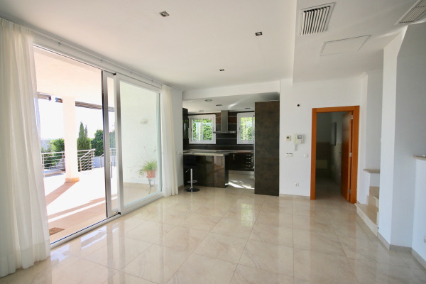 New build villa in popular residential area of Nova Santa Ponsa image 11