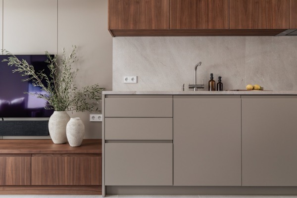 New-build apartment with high-quality furnishings and private parking space image 6