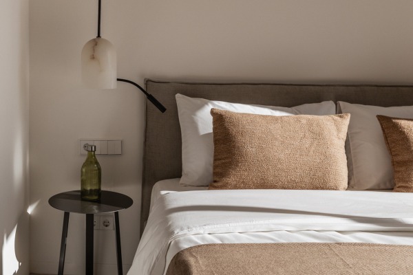 New-build apartment with high-quality furnishings and private parking space image 9