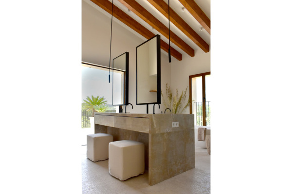 New luxury finca in a dream location with a wide view as far as the sea image 9