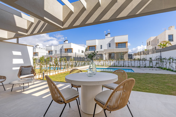 Modern new-build semi-detached house with pool in Puig de Ros image 2