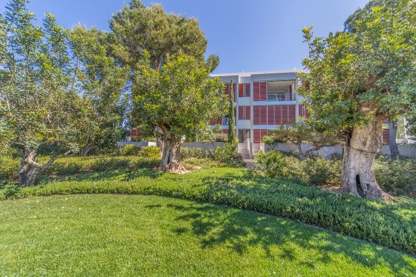 Spacious apartment in modern residential complex on the Bendinat golf course image 11