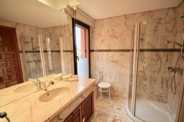 Well-kept apartment surrounded by greenery in Nova Santa Ponsa image 3