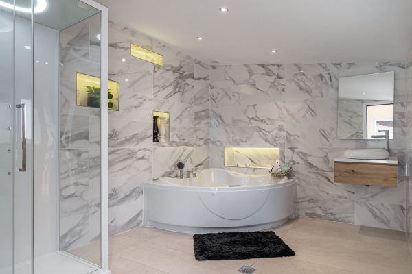 Renovated villa with holiday rental license and saltwater infinity pool image 11