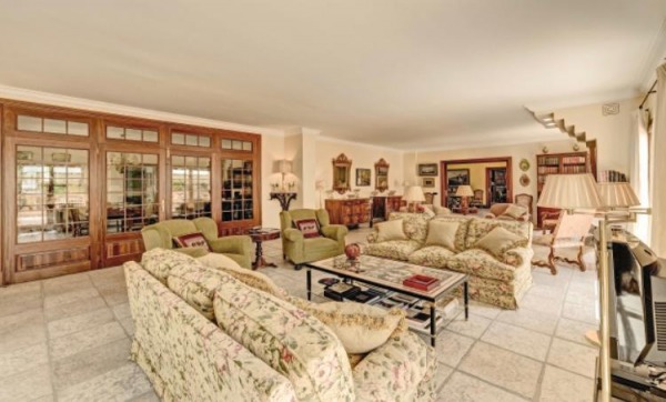 Prestigious villa estate with panoramic views and absolute privacy image 9