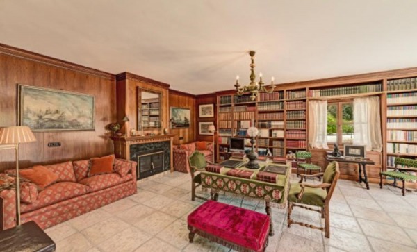 Prestigious villa estate with panoramic views and absolute privacy image 10