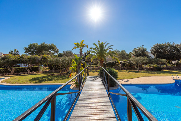 South-facing apartment in a golf residential complex in Nova Santa Ponsa image 10