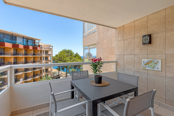 Modern apartment with partial sea view in a complex right by the sea image 3