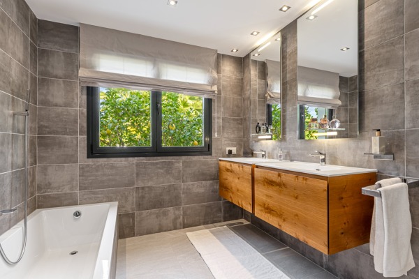 Modern villa with stunning views on a slight slope in Cala Vinyas image 9