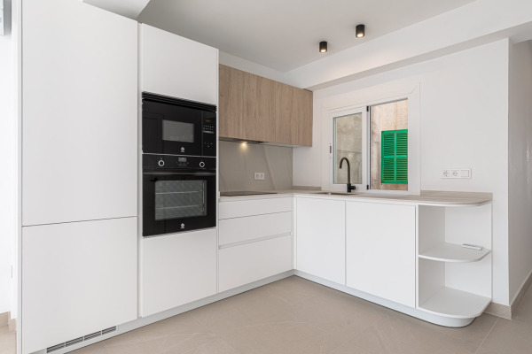 High-quality renovated apartment near the trendy Santa Catalina district image 3