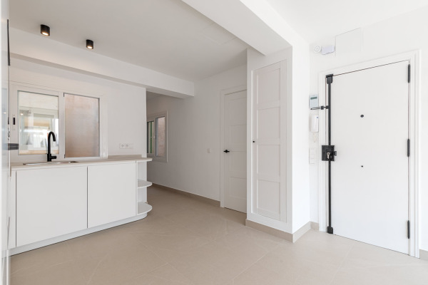 High-quality renovated apartment near the trendy Santa Catalina district image 5