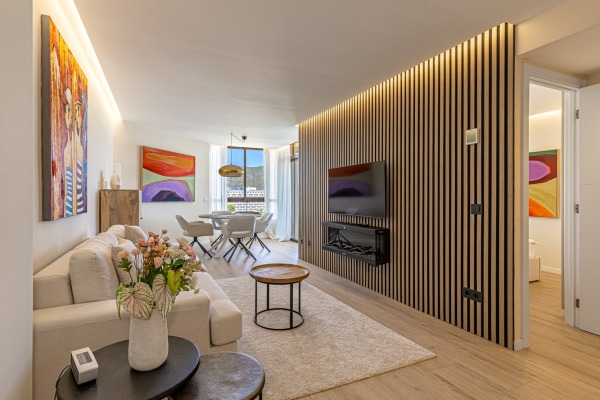 High-quality renovated apartment right on the beach in Palmanova image 7