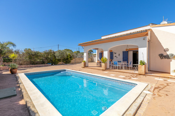 Mediterranean house with holiday rental license and pool in Cala Pi image 12