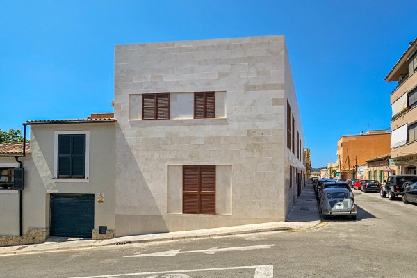 Modern, newly built terraced house in a central location in Andratx image 2