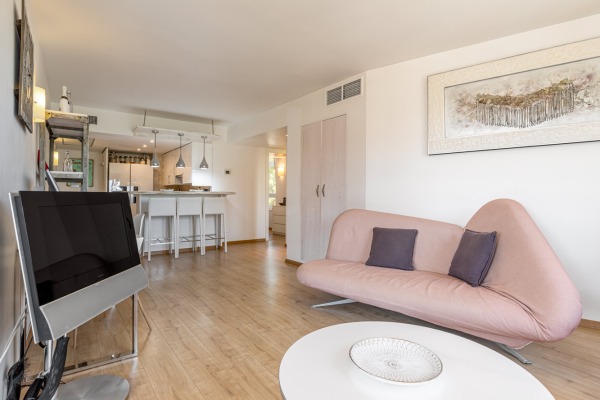Apartment in popular residential complex right by the sea in Illetas image 6
