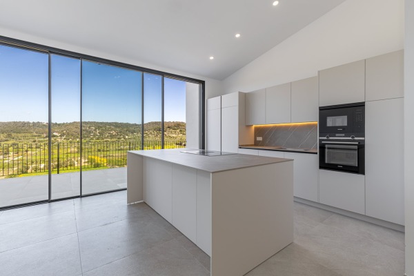 Modern design townhouse in the village of Sa Cabaneta near Palma image 3