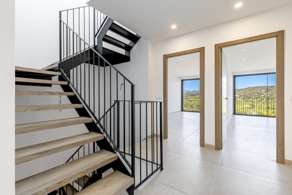 Modern design townhouse in the village of Sa Cabaneta near Palma image 8