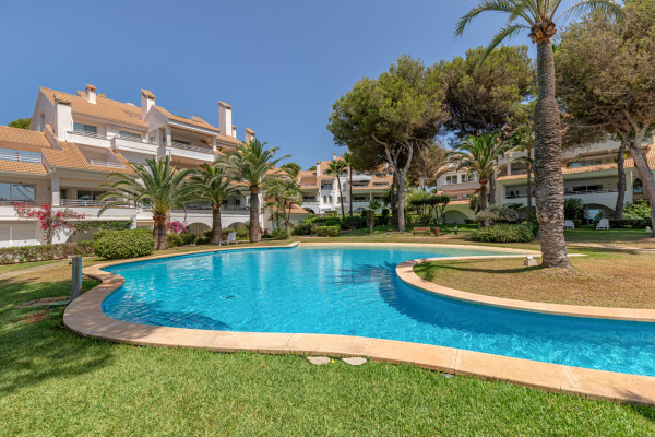 High quality modernized penthouse in an exclusive seafront complex image 12