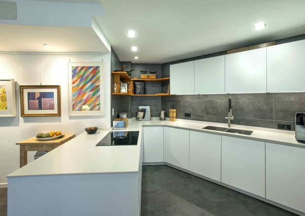 Sea view penthouse with private roof terrace directly on the Paseo Marítimo image 6