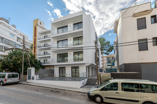 Refurbished apartment building with several apartments and offices image 2