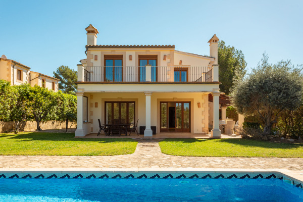Mediterranean villa in a popular, quiet location in Nova Santa Ponsa image 2