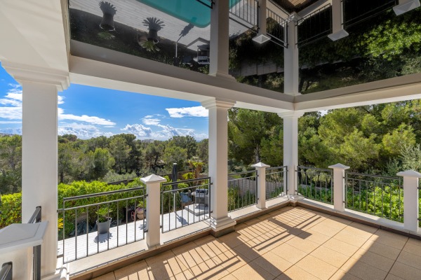 Exclusive villa with pool in Santa Ponsa on the southwest coast image 9