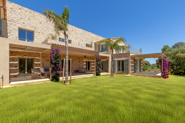 New-build finca with guest house near Sa Rapita, close to Es Trenc beach image 2